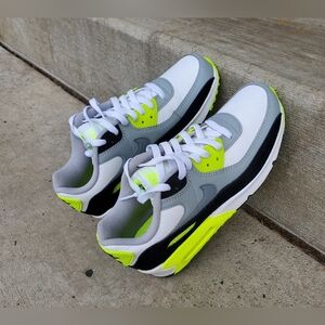 🆕️ Brand NEW Nike Air Max 90 OG Volt CD6864-101